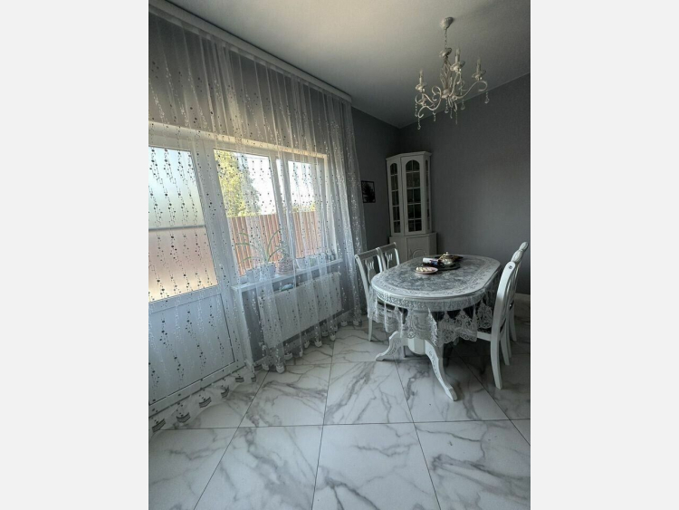 Дом, 100.00 м², на участке 4.50 сот. фото 1