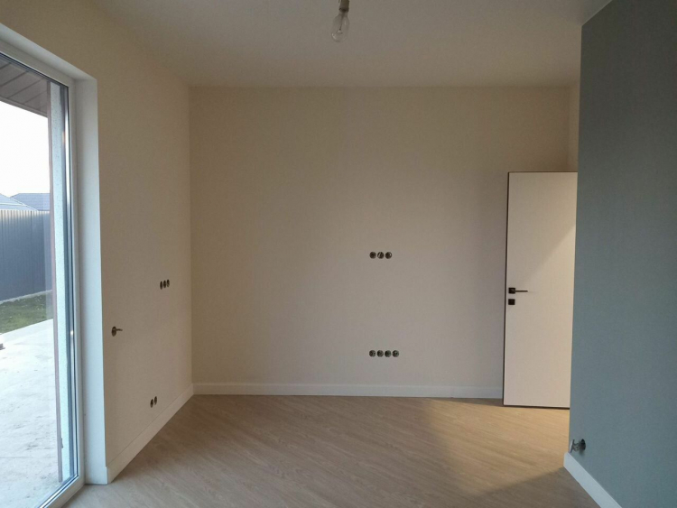 Дом, 90.00 м², на участке 4 сот. фото 3