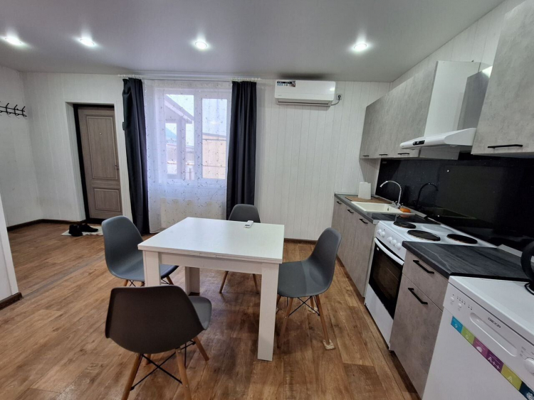 Дом, 200.00 м², на участке 8.30 сот. фото 7
